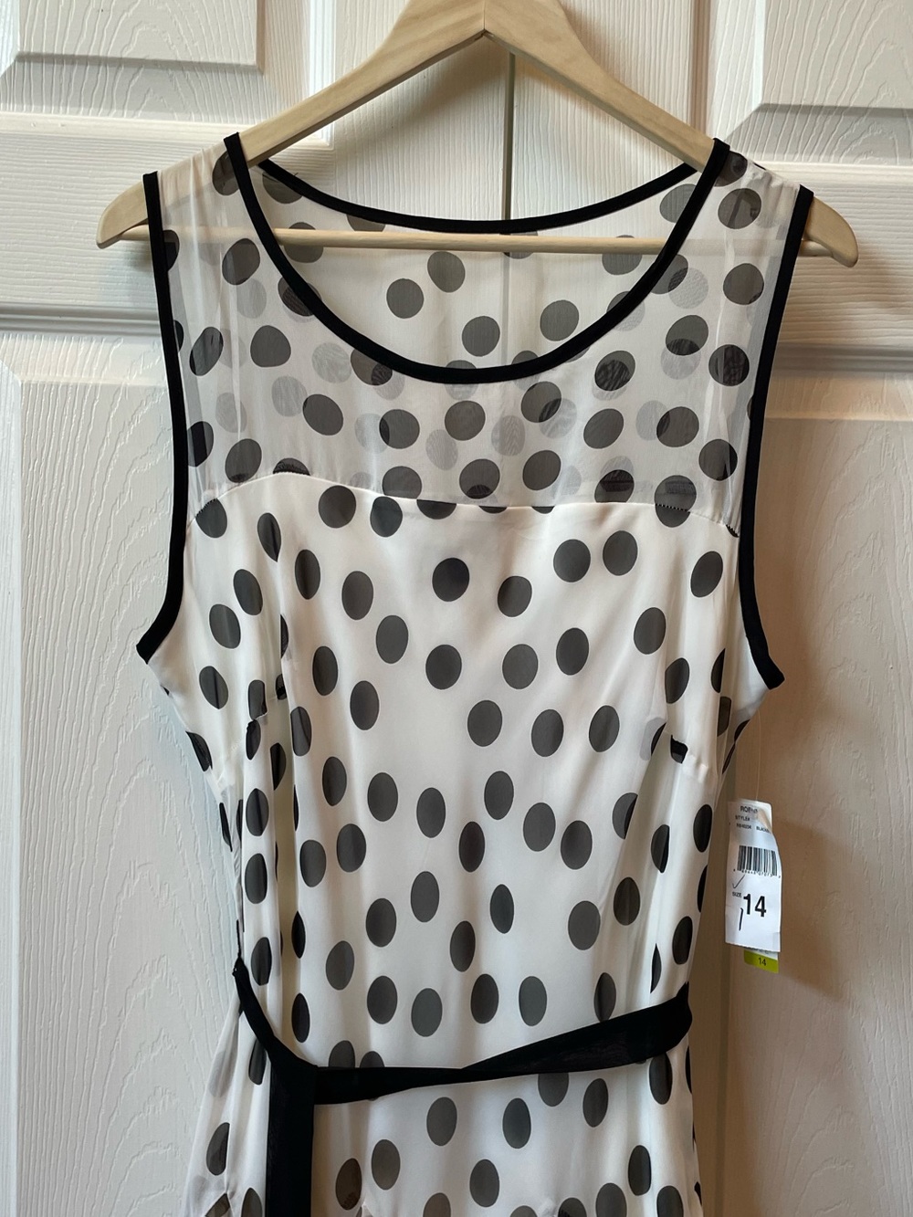 Robbie Bee Black and White Polka Dot Sleeveless Midi Dress - Picture 5 of 9